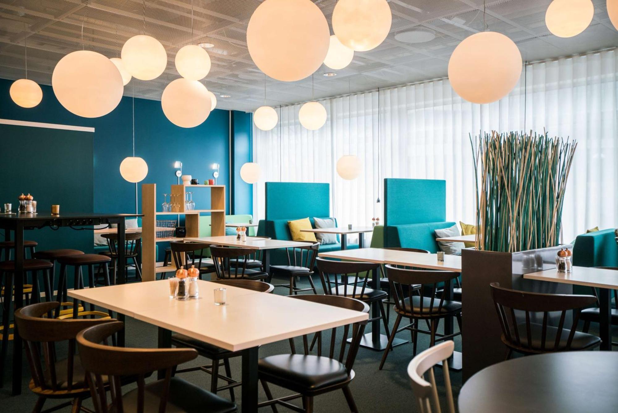 Scandic Kista 4*